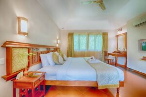 greenwoods resort thekkady