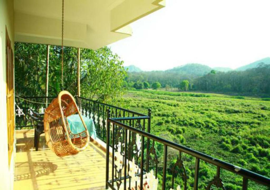 Jungle Palace Homestay Thekkady