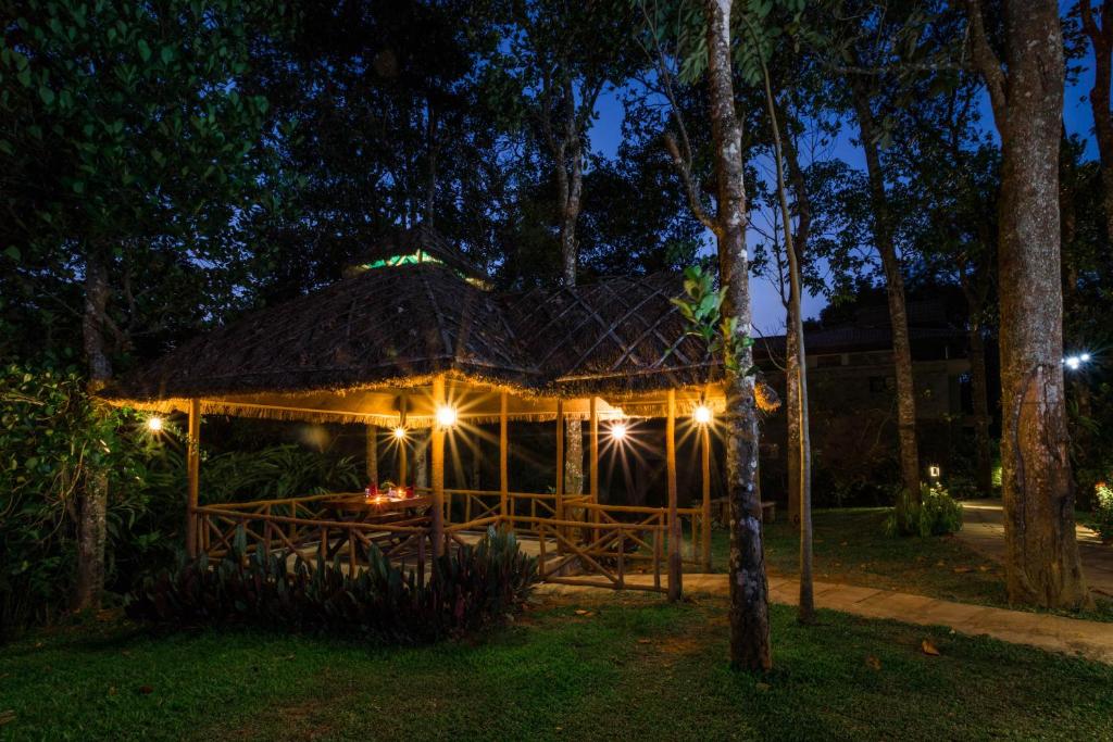 The Mountain Courtyard Thekkady