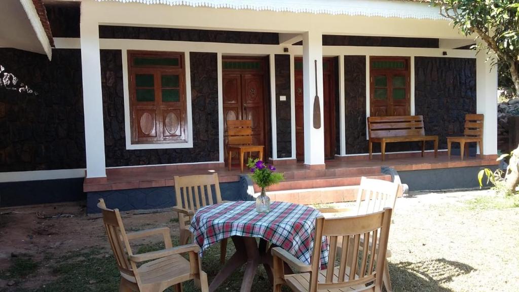 Cassells Jungle Resorts Thekkady